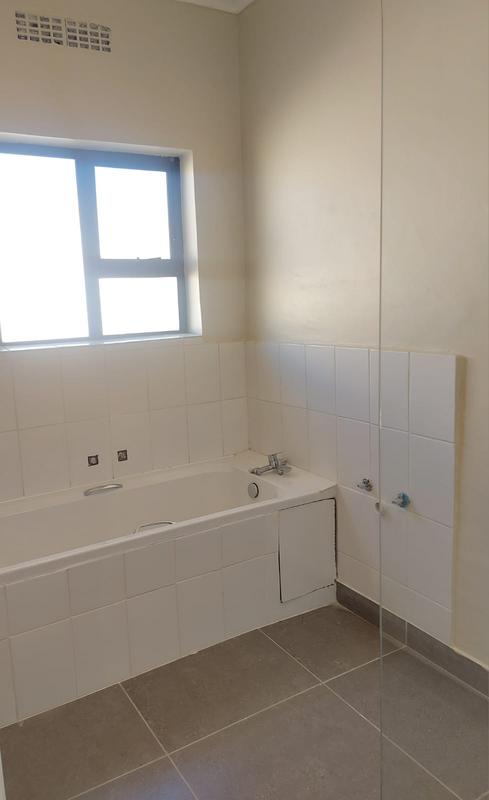 To Let 3 Bedroom Property for Rent in Goodwood Central Western Cape